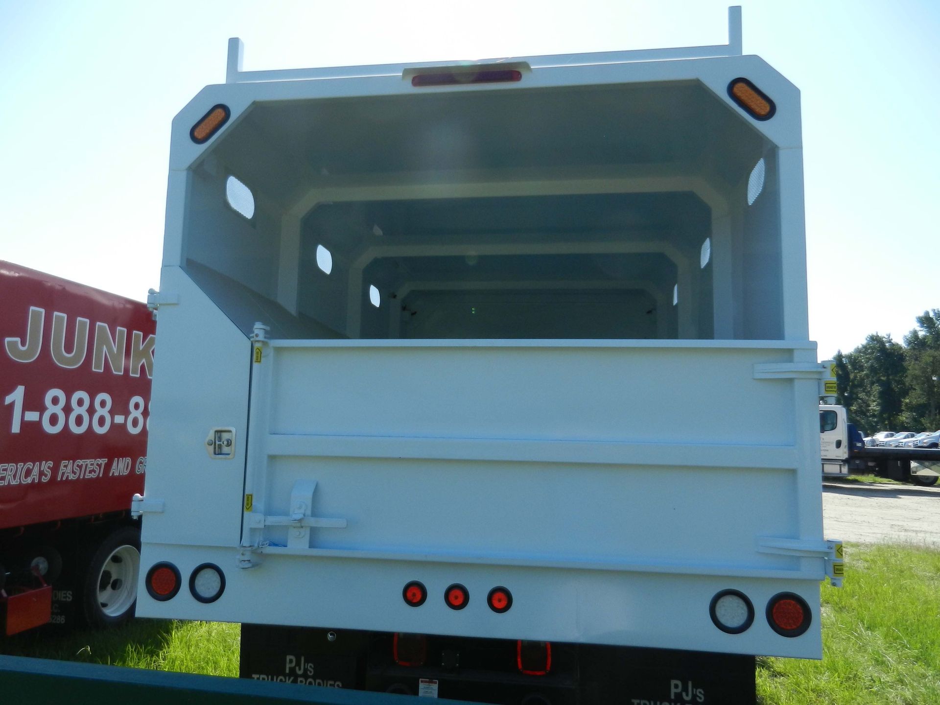 PJ’s Truck Bodies & Equipment Co. Dunn, NC Gallery